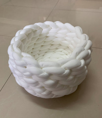Cozy Braided Pet Nest Bed