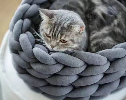 Cozy Braided Pet Nest Bed