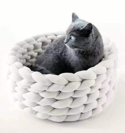 Cozy Braided Pet Nest Bed